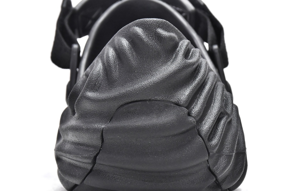 Get Saleke Bembury x Crocs Pollex Clog Sasquatch 207393-001