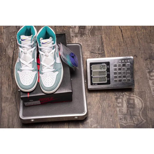 Get Air Jordan 1 Retro High Turbo Green 555088-311
