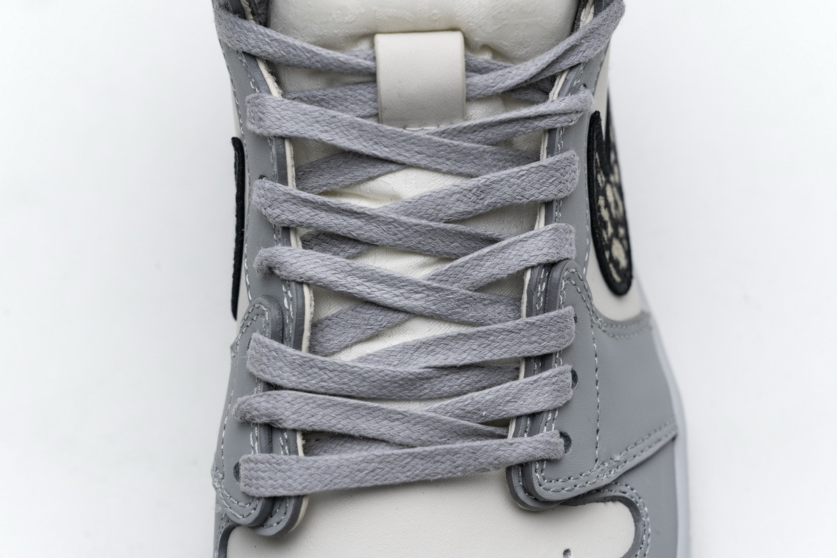 Get Air Jordan 1 Retro High Dior CN8607-002