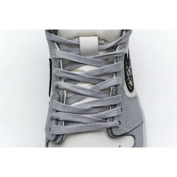 Get Air Jordan 1 Retro High Dior CN8607-002