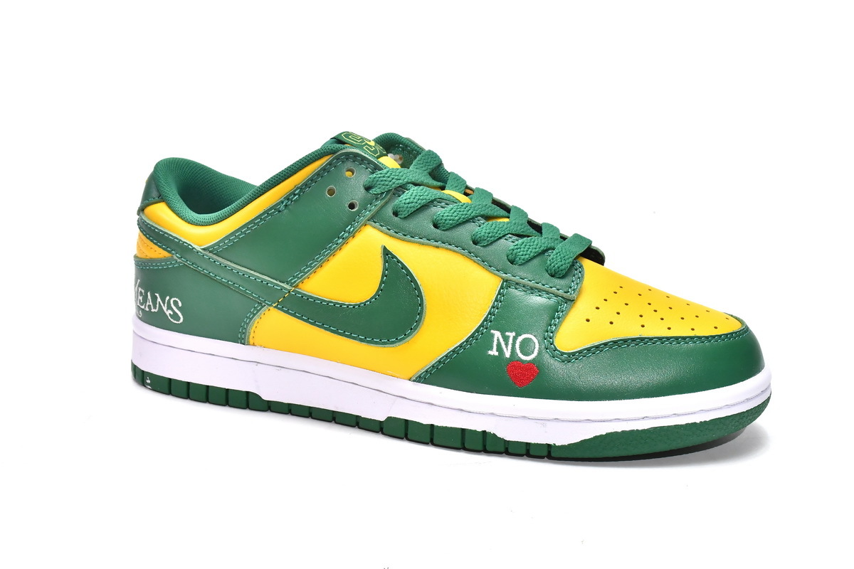 Get Supreme x Nike SB Dunk Low Brazil DO7412-983