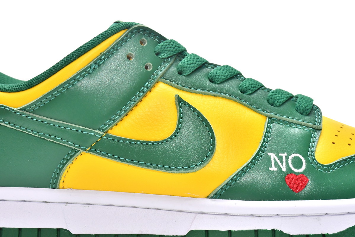 Get Supreme x Nike SB Dunk Low Brazil DO7412-983