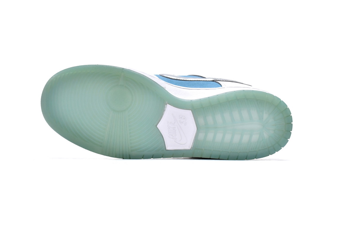 Get Nike SB Dunk Low Pro FTC Lagoon Pulse DH7687-400