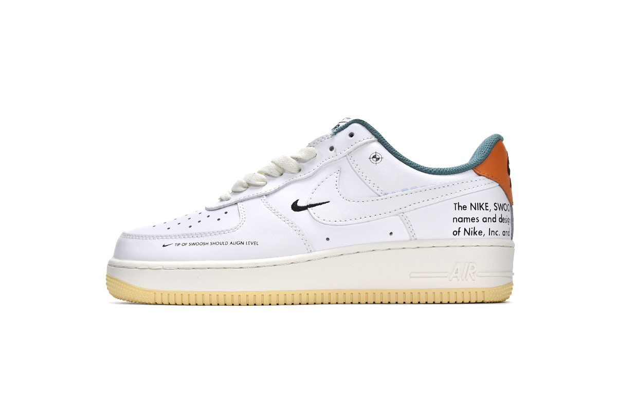 Nike Air Force 1‘07 LE Starfish DM0970-111