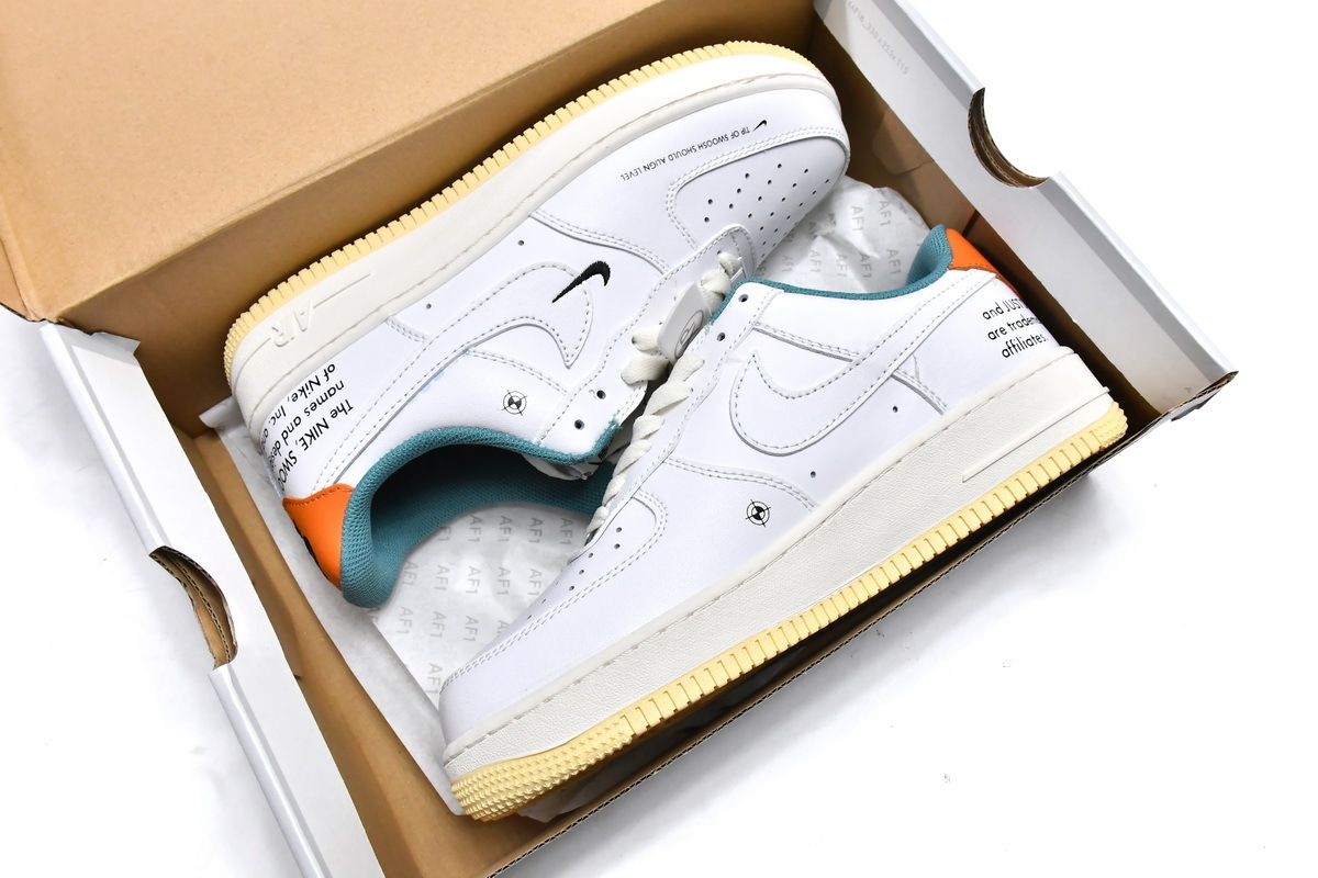 Nike Air Force 1‘07 LE Starfish DM0970-111