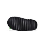 Gets Yeezy Slide Black FX0495