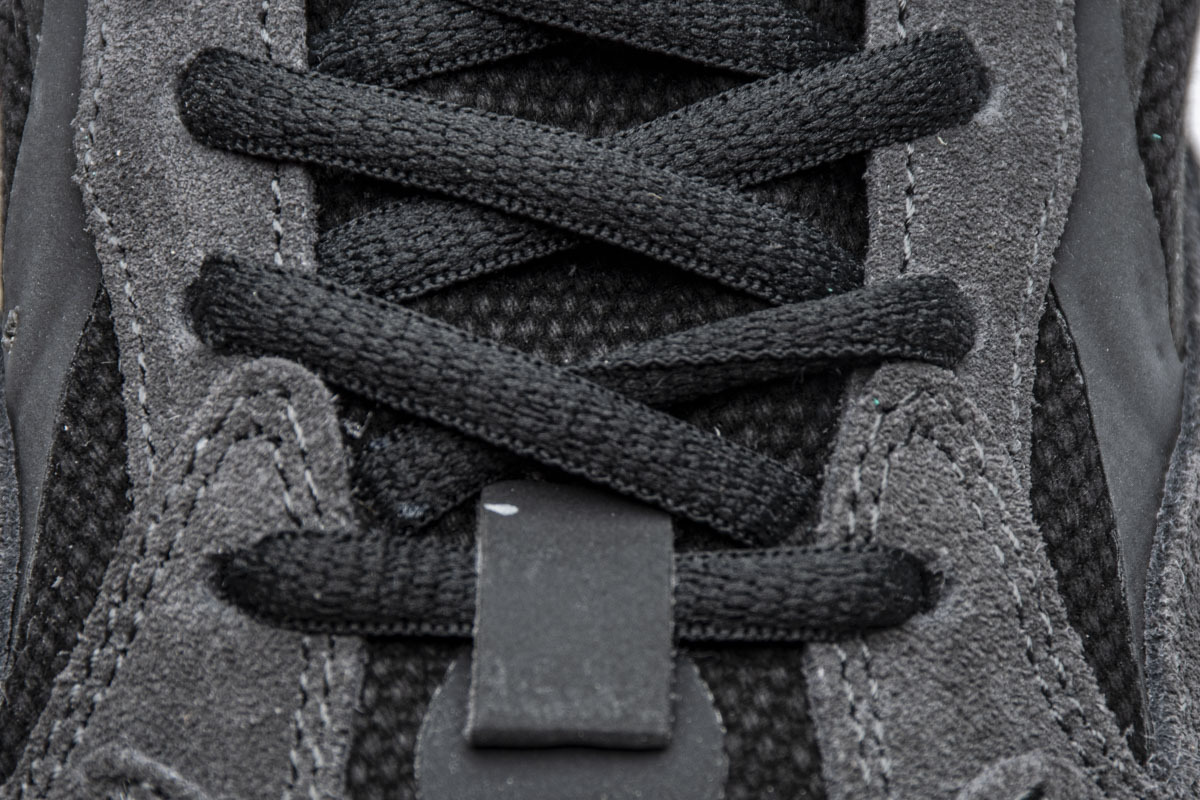 Get Yeezy Boost 700 V2 Vanta FU6684