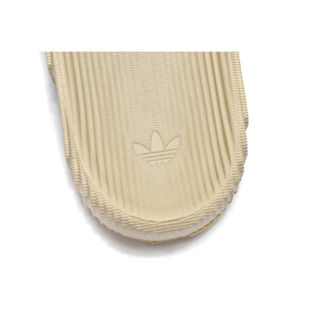 Get adidas originals Adilette 22 Slides Aluminium GX6950