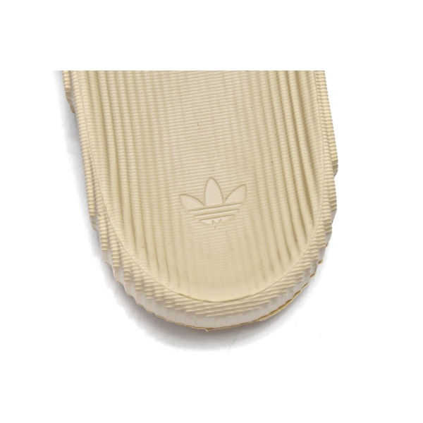 Get adidas originals Adilette 22 Slides Aluminium GX6950