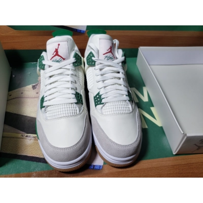 OG Nike SB x Air Jordan 4 “Pine Green” DR5415-103 02