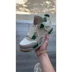 OG Nike SB x Air Jordan 4 “Pine Green” DR5415-103