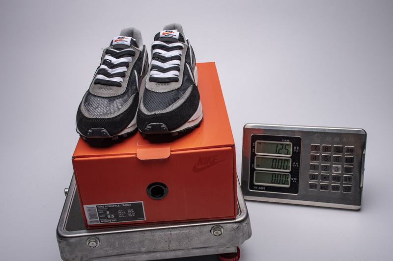 Get Nike LD Waffle sacai Black BV0073-001