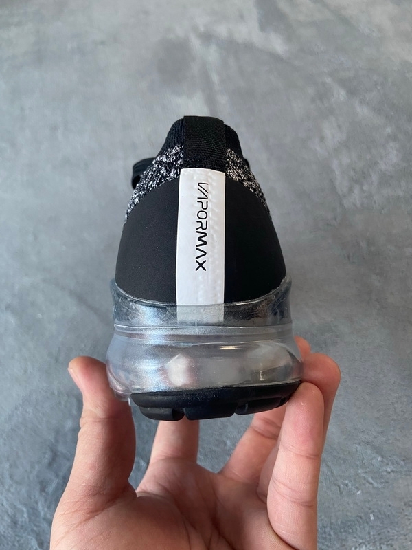 Get Nike Air VaporMax Flyknit 3 Oreo AJ6900-002