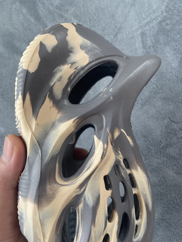 Get Yeezy Foam Runner MXT Moon Grey GV7904