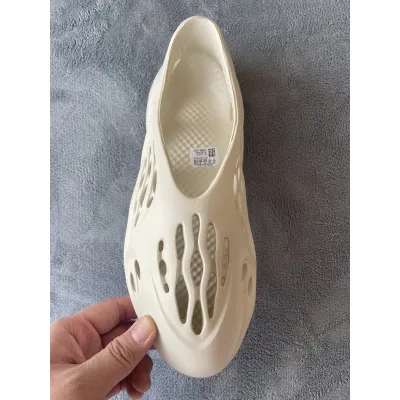 Get Yeezy Foam Runner Ararat G55486 02