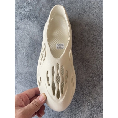 Get Yeezy Foam Runner Ararat G55486 02