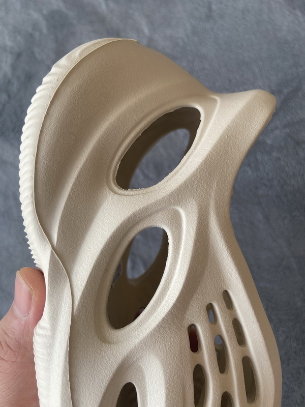 Get Yeezy Foam Runner Ararat G55486