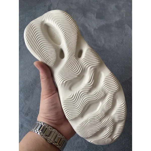 Get Yeezy Foam Runner Ararat G55486