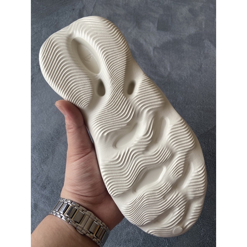 Get Yeezy Foam Runner Ararat G55486
