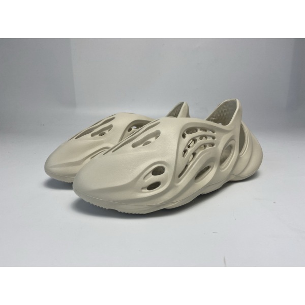 Get Yeezy Foam Runner Sand FY4567