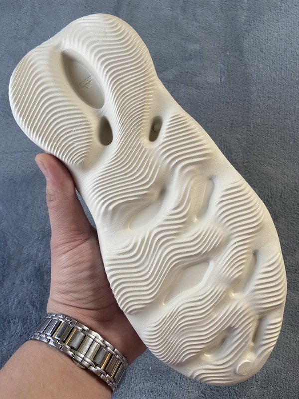 Get Yeezy Foam Runner Sand FY4567