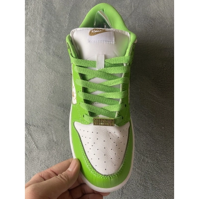 Get Supreme x Nike SB Dunk Low "Green Stars” DH3228-101 02