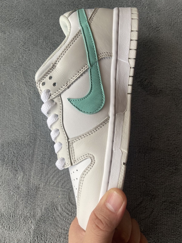 Get Nike SB Dunk Low Tropical Twist CW1590-101