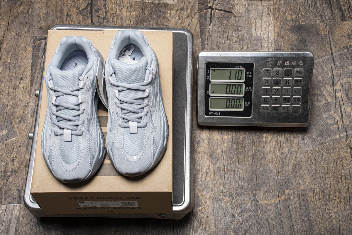 Yeezy Boost 700 V2 Hospital Blue FV8424