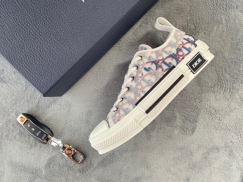 Get Dior B23 Oblique Low Top Sneakers 1