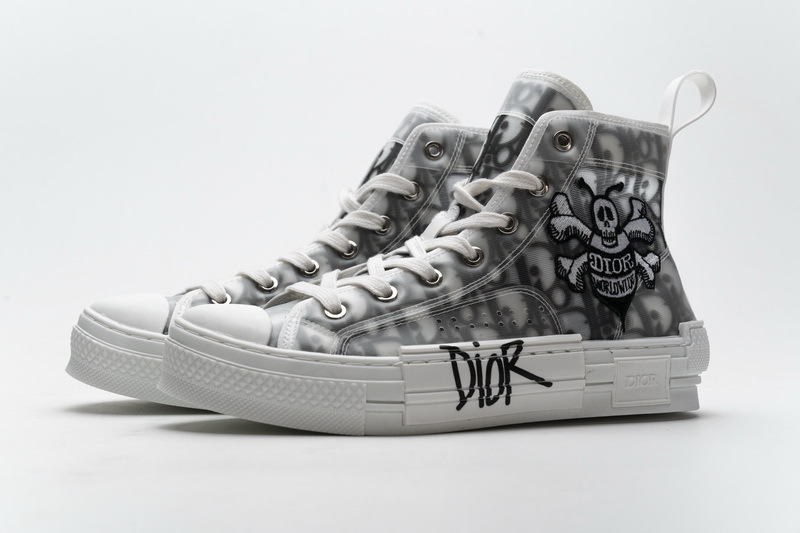 monica sneaker