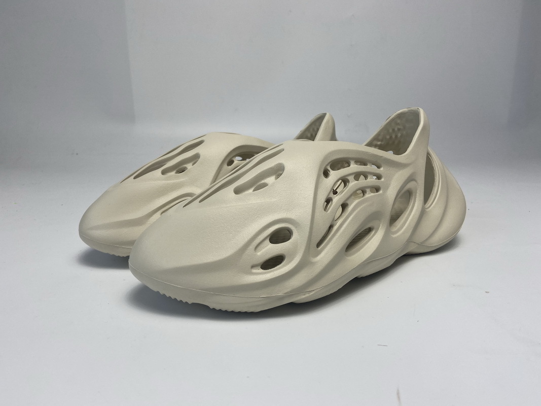monica sneaker