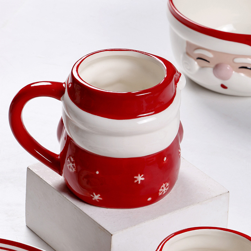 500ml Santa Claus Embossed Ceramic Mug – Christmas Red Coffee Cup Wholesale