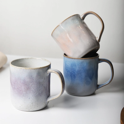 Hand-held patterned mug 01