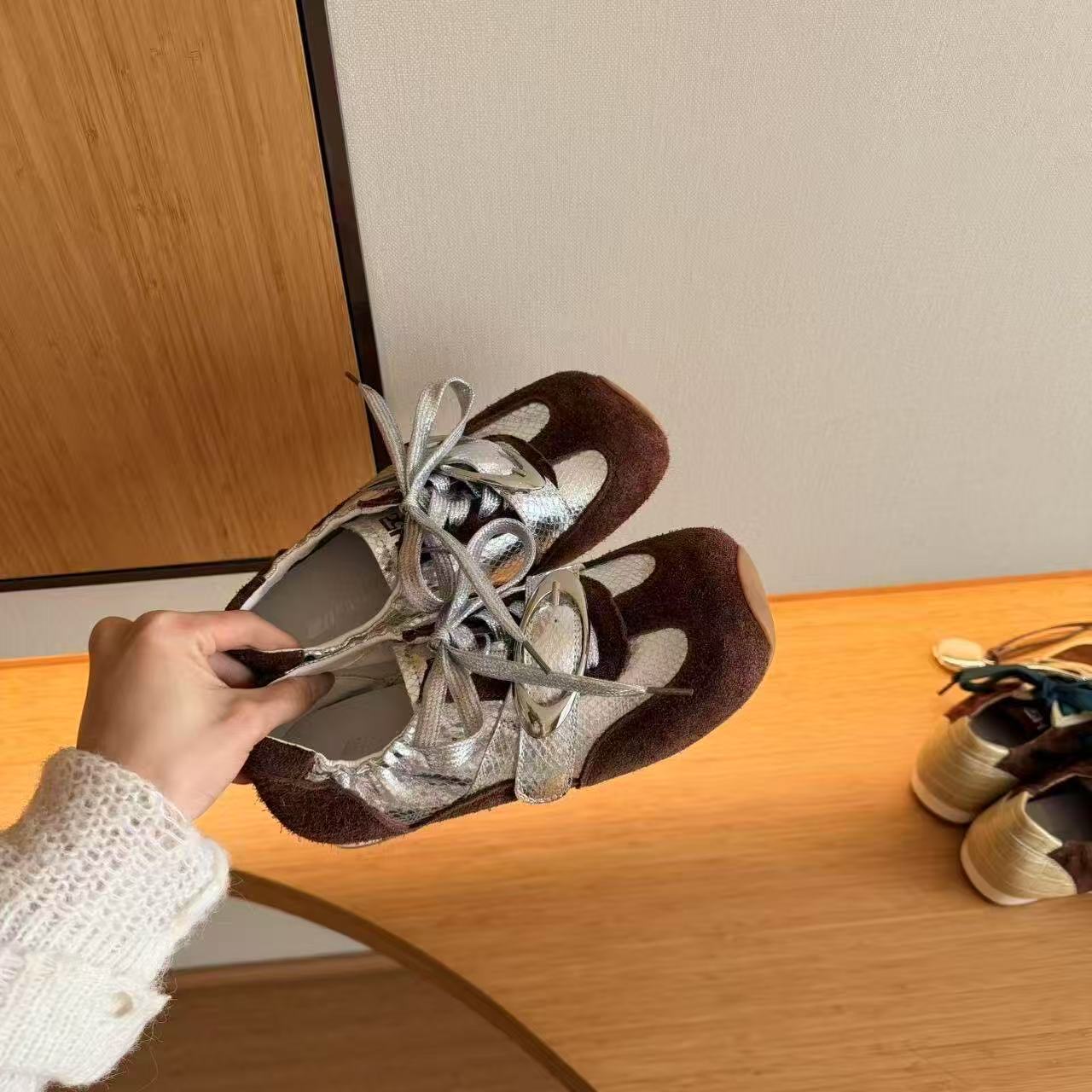 Women's Retro Suede & Patent Leather Sneakers, Color Block Lace-Up Flats with Metal Buckle, Casual Low-Top Walking Shoes