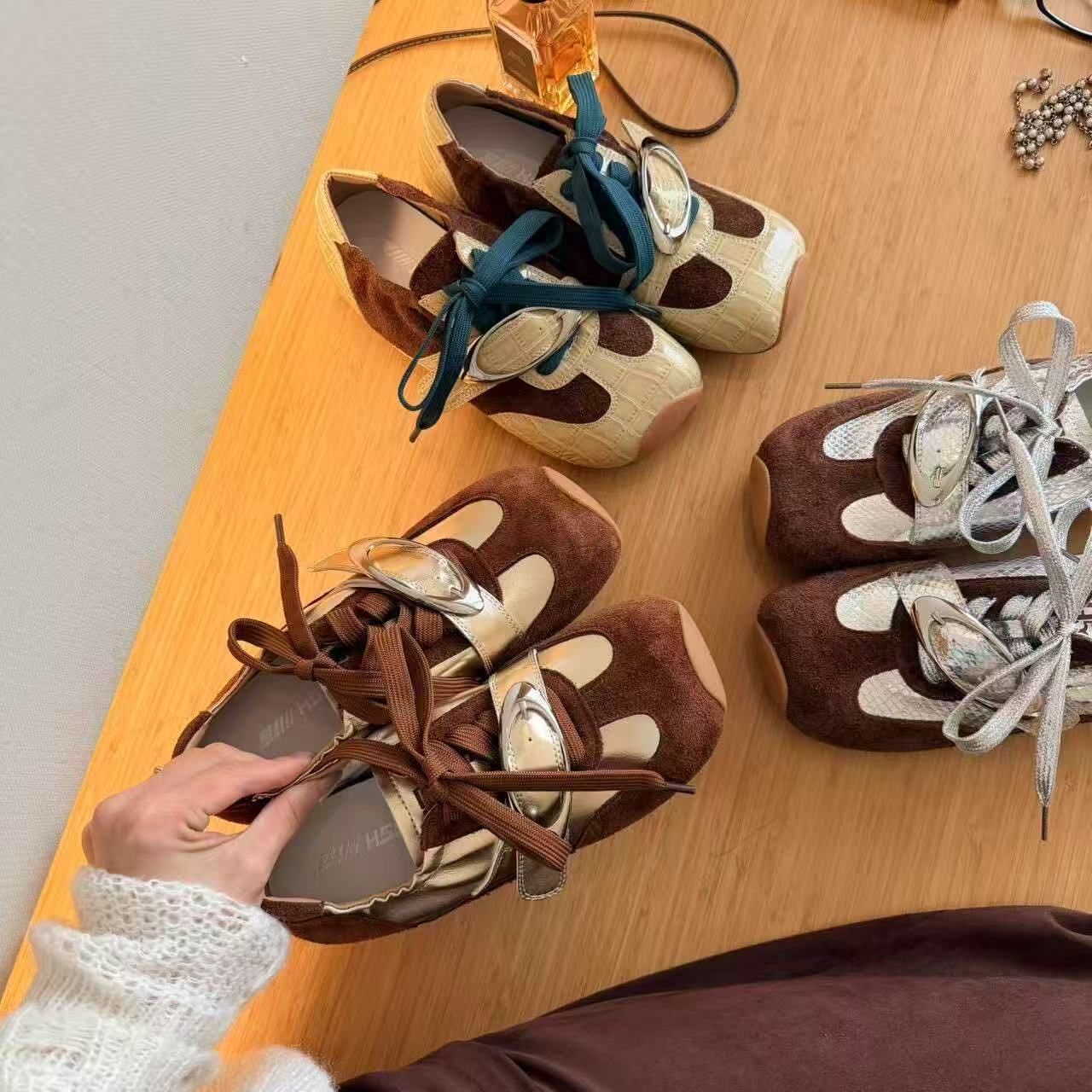 Women's Retro Suede & Patent Leather Sneakers, Color Block Lace-Up Flats with Metal Buckle, Casual Low-Top Walking Shoes