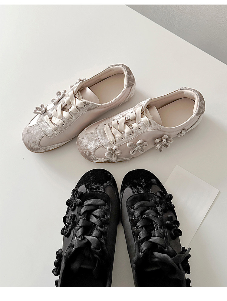 Women's Retro French Style Velvet Floral Casual Shoes Round Toe Lace Up Flats