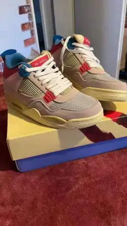 PKGoden  Jordan 4 Retro Union Guava Ice, DC9533-800 review von Loewenstern