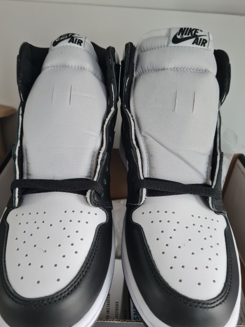 PKGoden  Jordan 1 Retro Black White (2014), 555088-010 review 