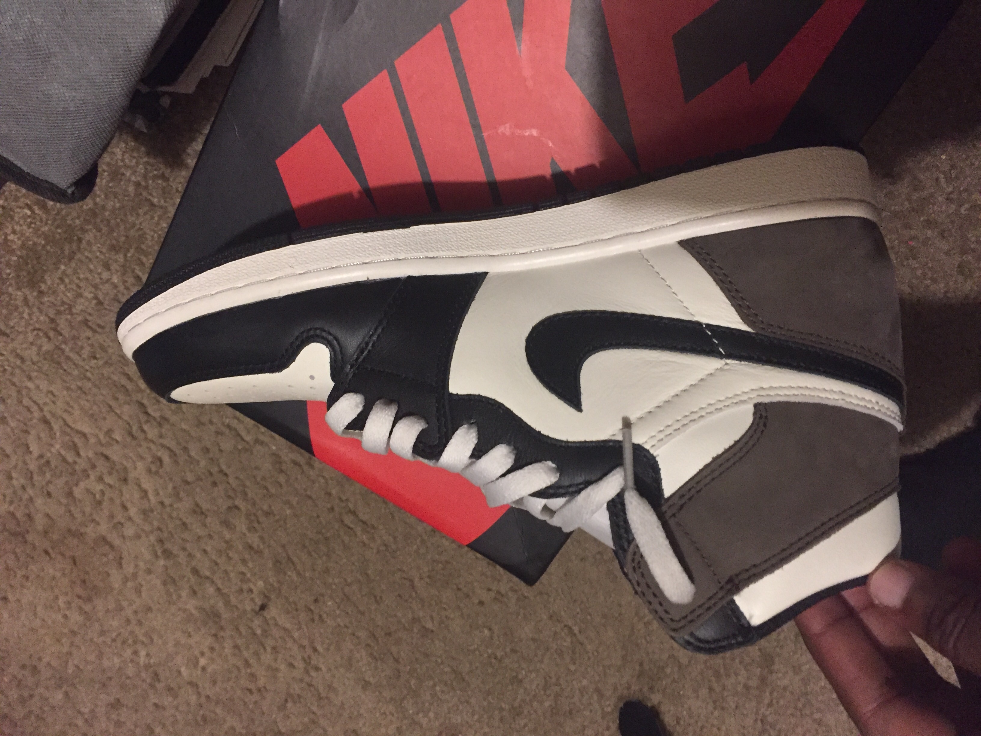 GET  Jordan 1 Retro High Dark Mocha,555088-105 review 2