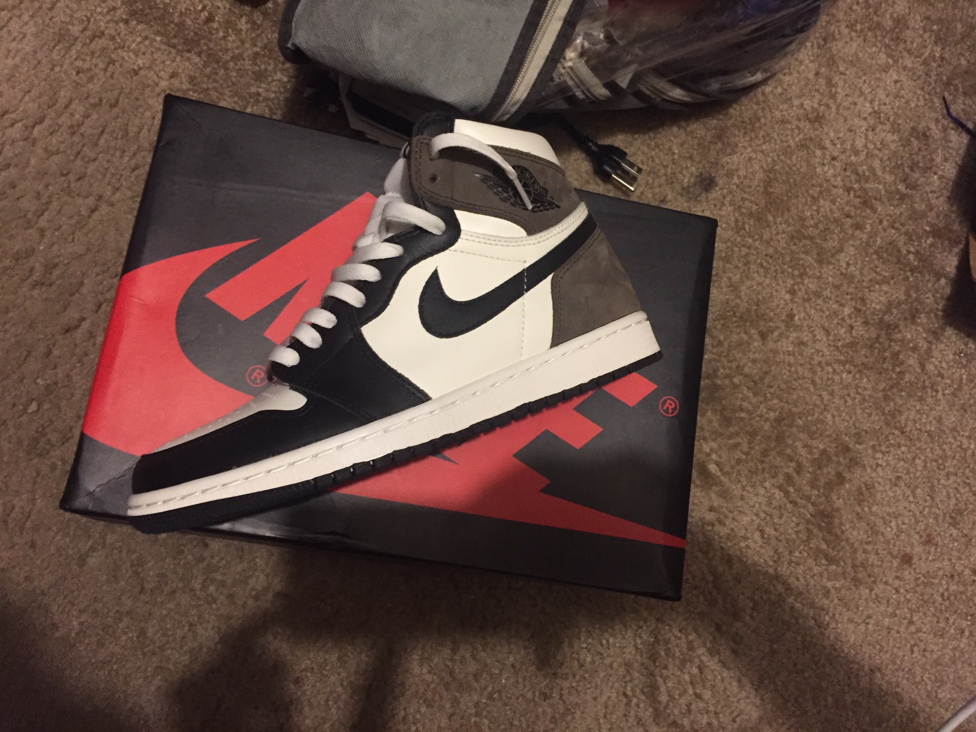 GET  Jordan 1 Retro High Dark Mocha,555088-105 review 3