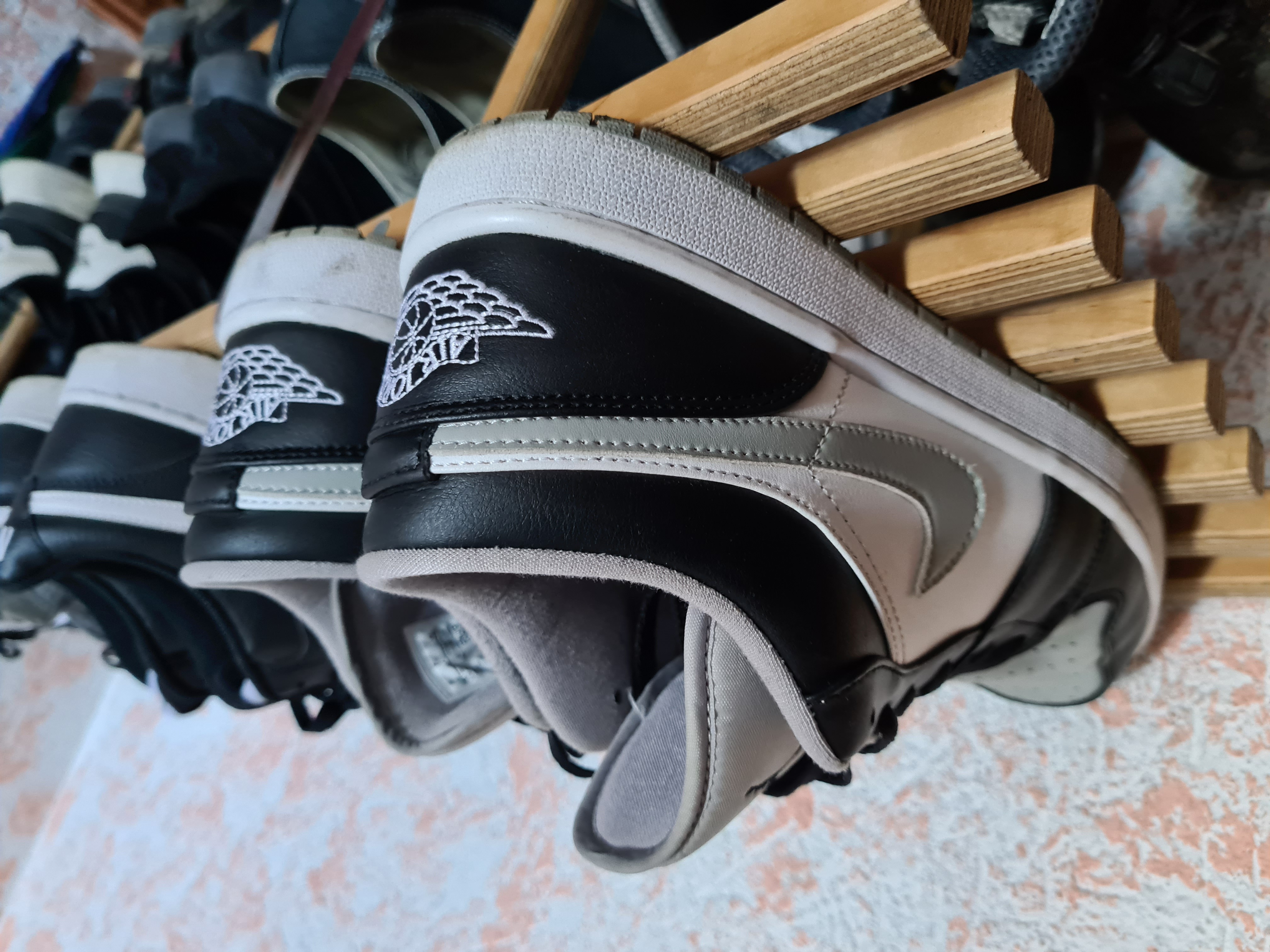 GET  Jordan 1 Low Light Smoke Grey, 553558-039 review 0