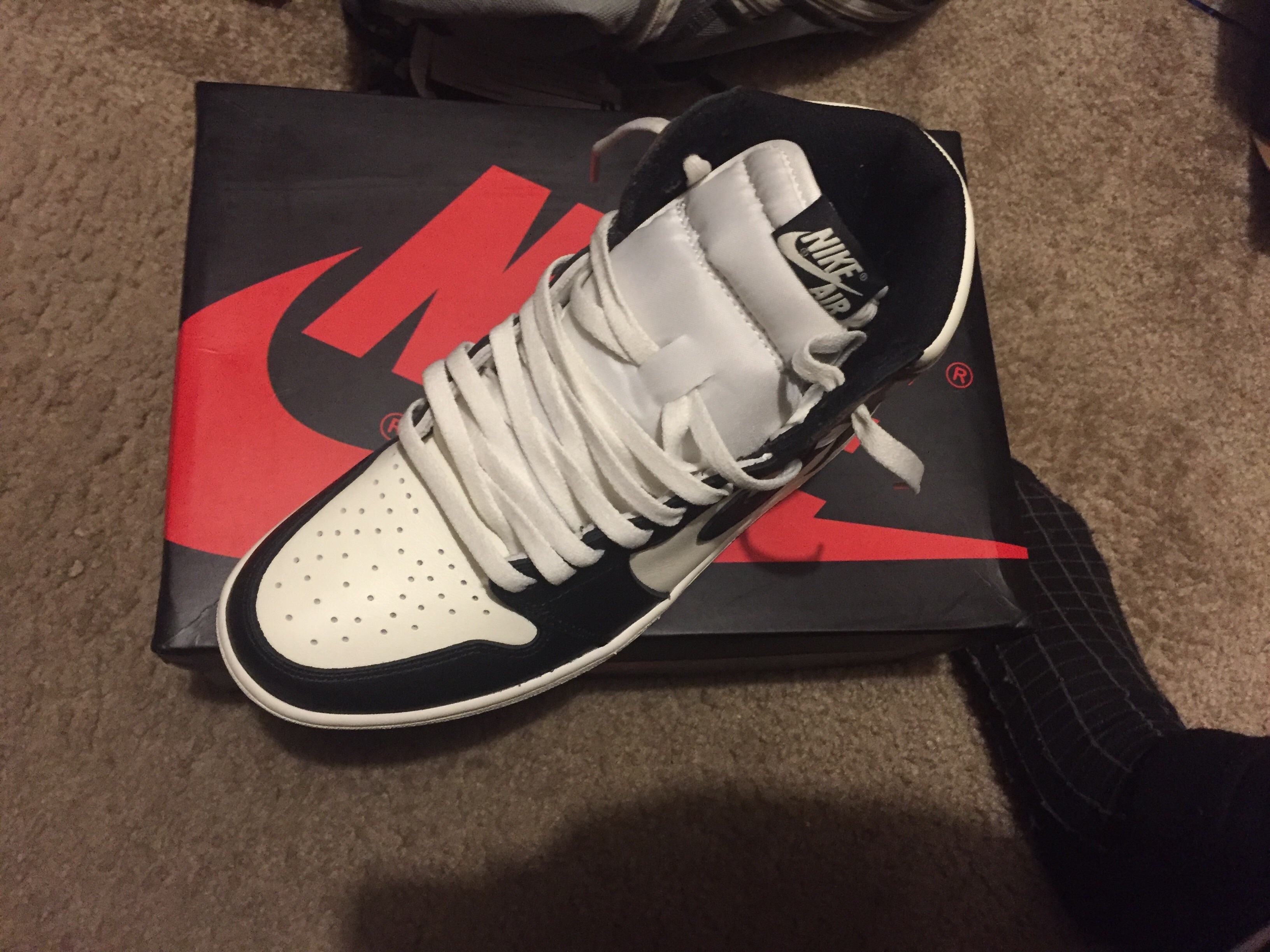 GET  Jordan 1 Retro High Dark Mocha,555088-105 review 1
