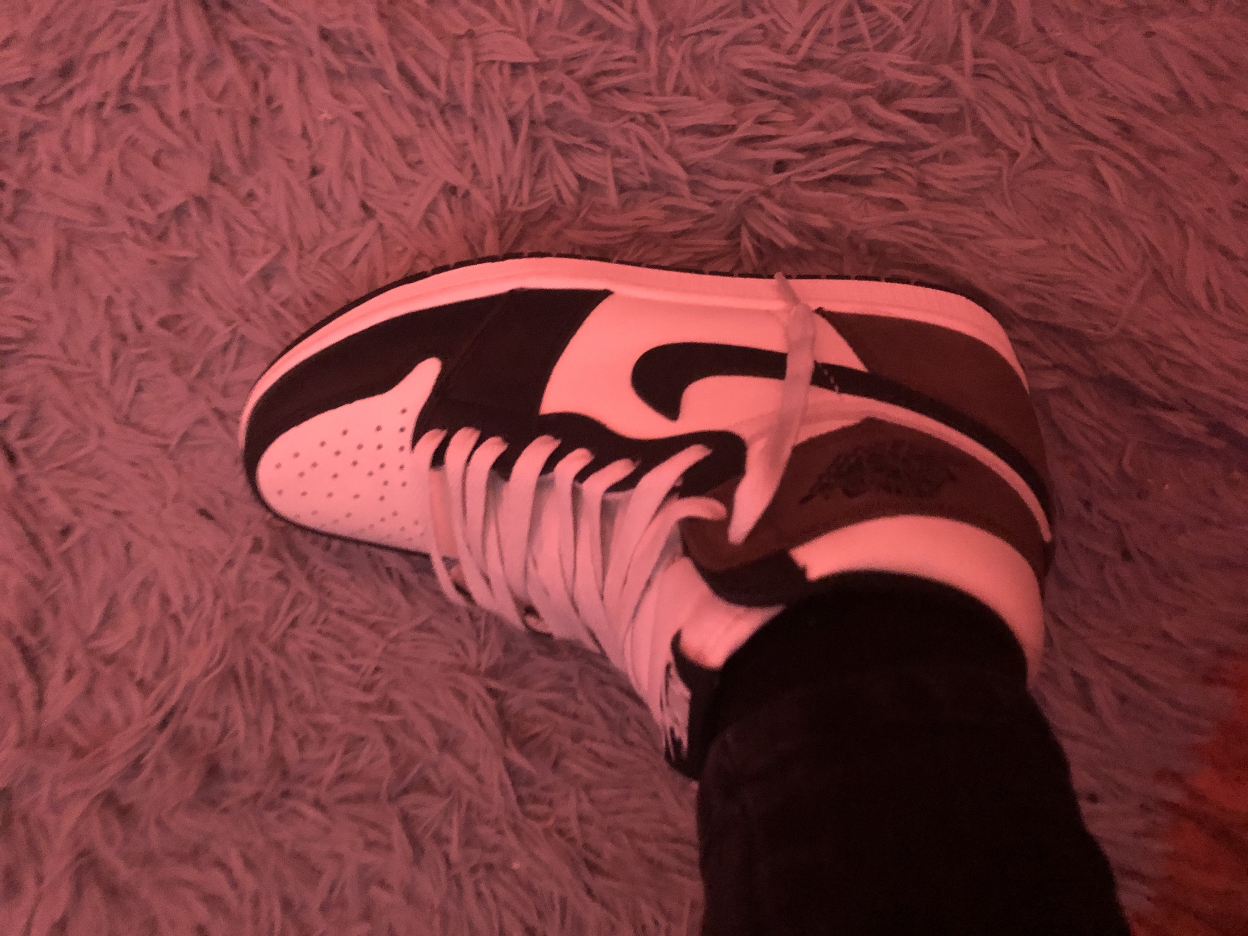 GET  Jordan 1 Retro High Dark Mocha,555088-105 review 0