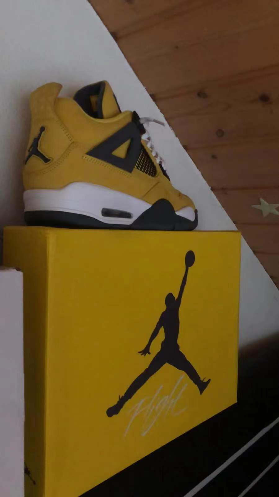 PKGoden  Jordan 4 Jordan 4 Retro Lightning, 314254-702 review 0