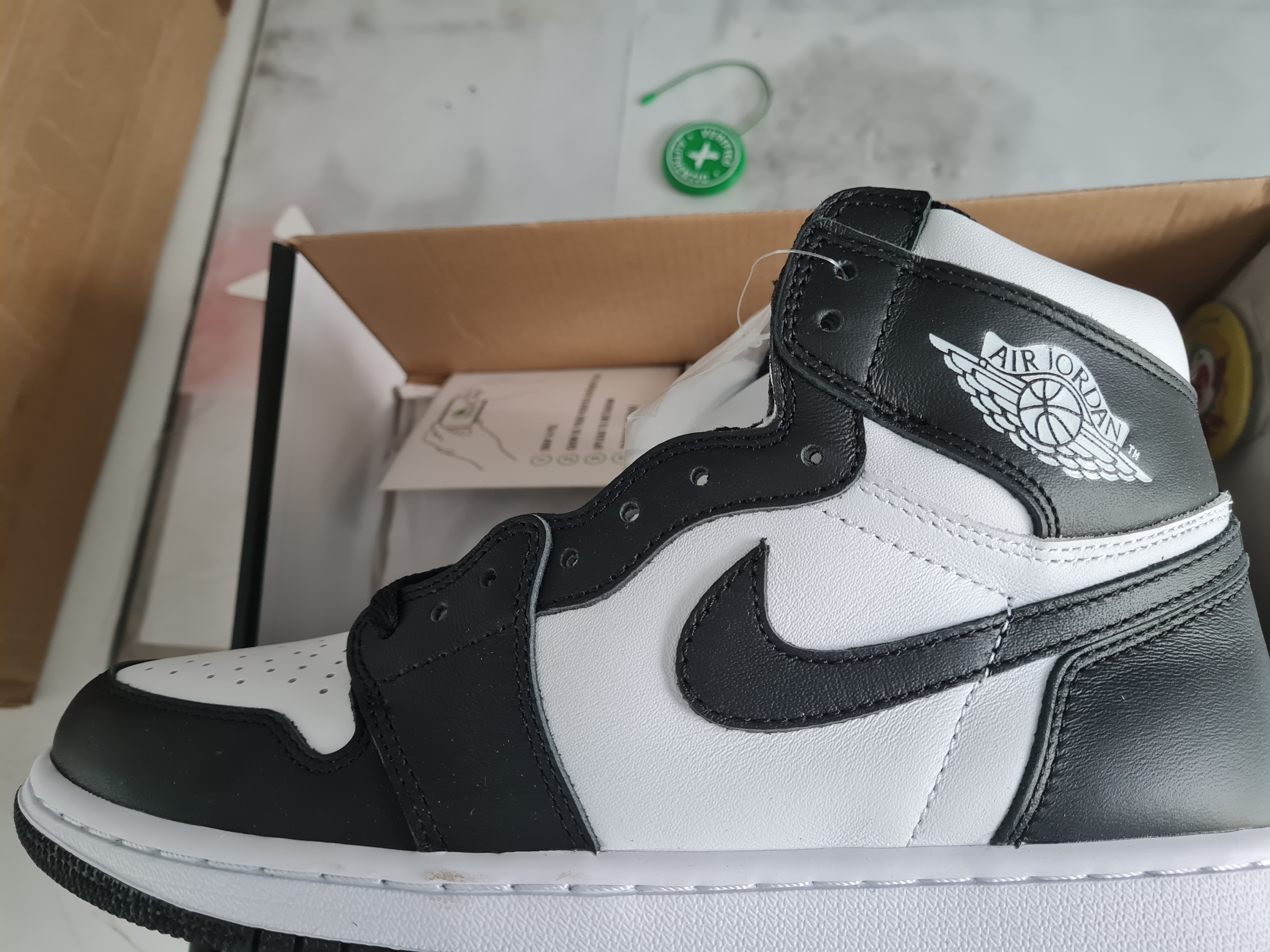 PKGoden  Jordan 1 Retro Black White (2014), 555088-010 review 3