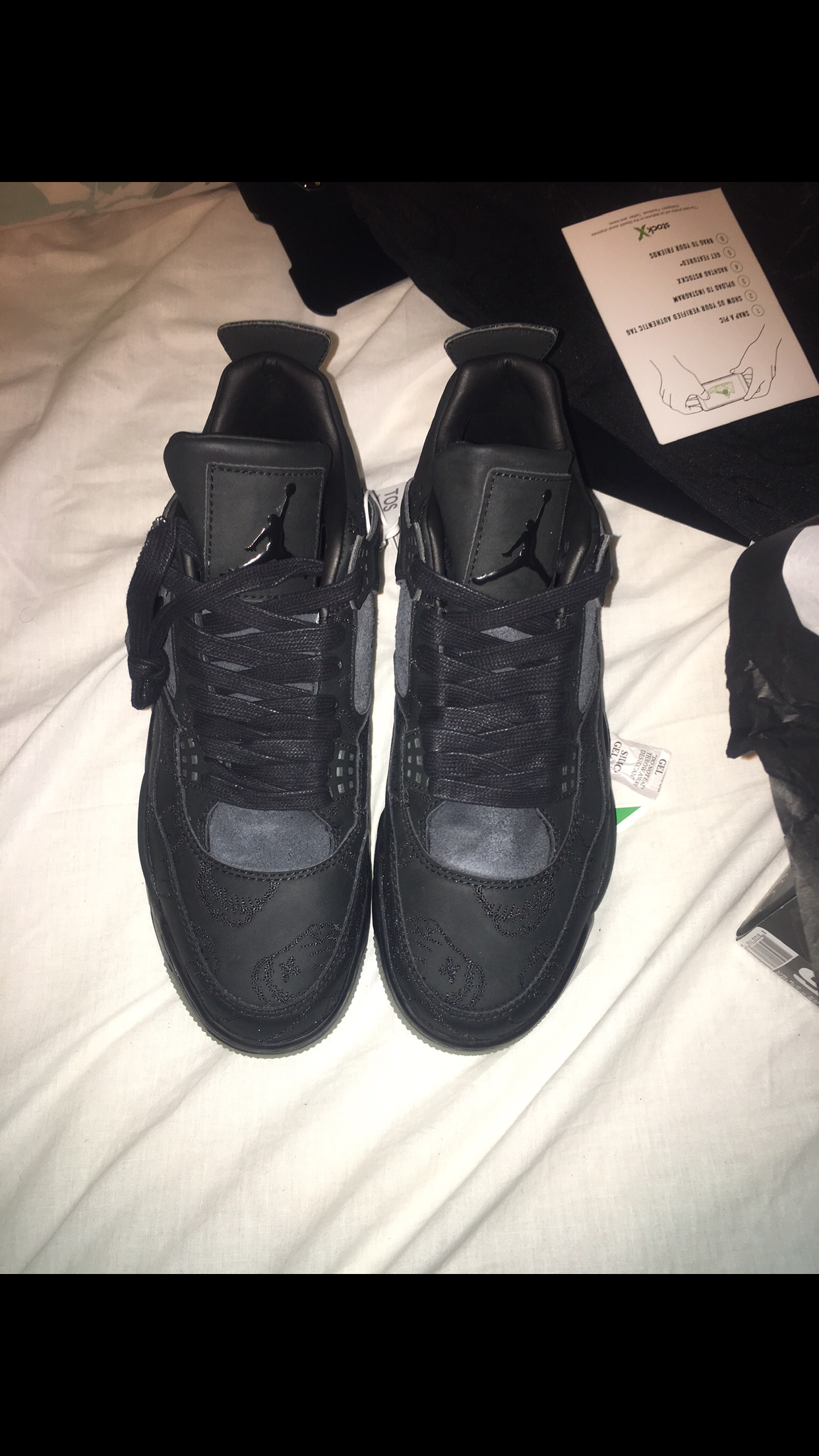 PKGoden Jordan 4 Retro Kaws Black 930155-001 review Jazz 01