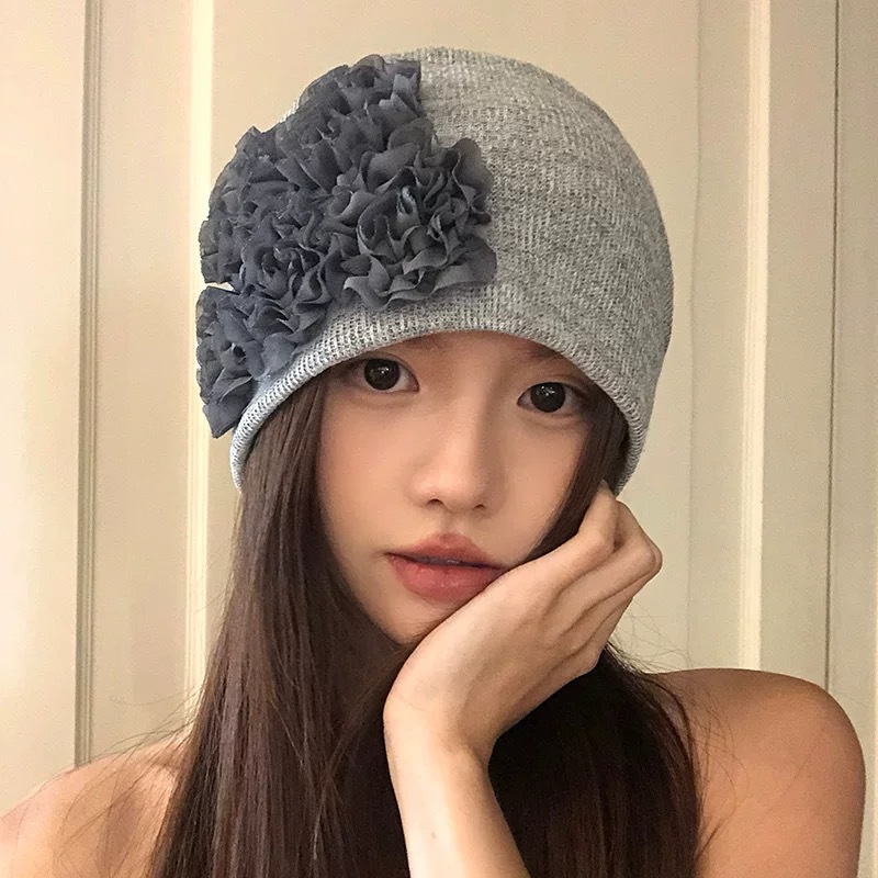 2026 Women's Japanese-Style Slouchy Beanie – Lightweight Knit Winter Hat with Floral Accent, Oversized Fit