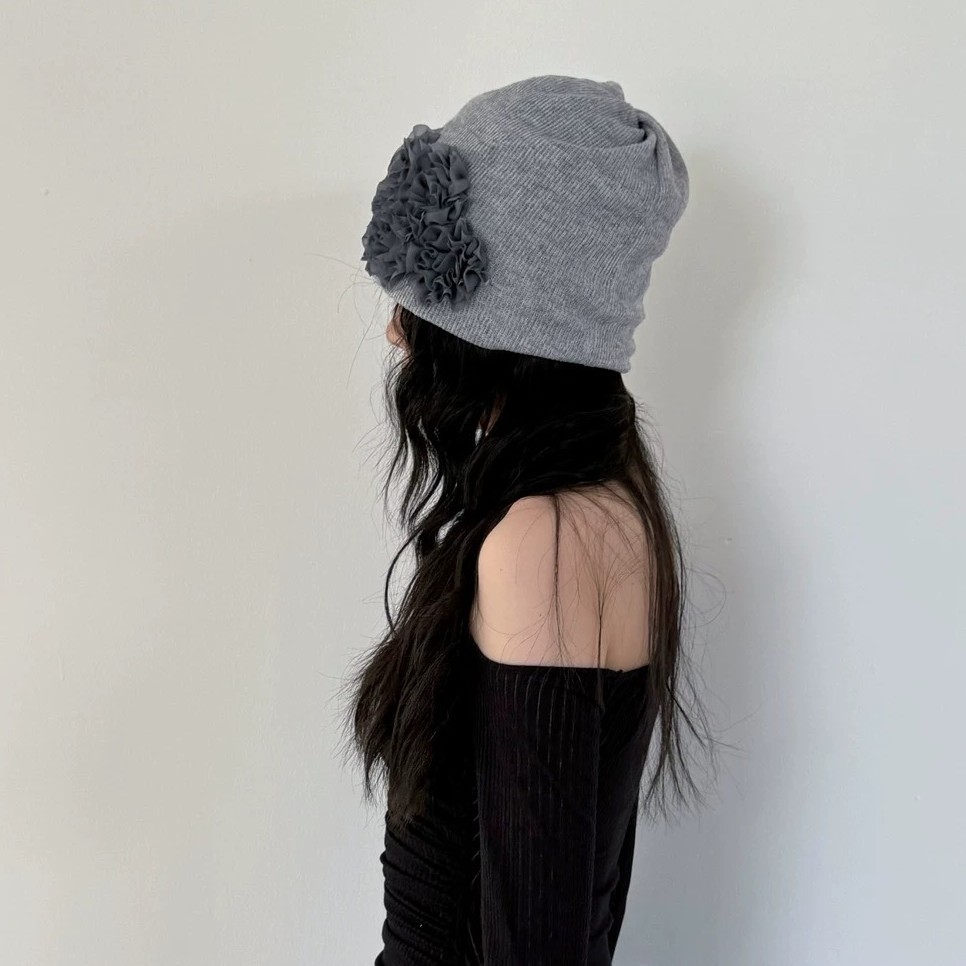 2026 Women's Japanese-Style Slouchy Beanie – Lightweight Knit Winter Hat with Floral Accent, Oversized Fit
