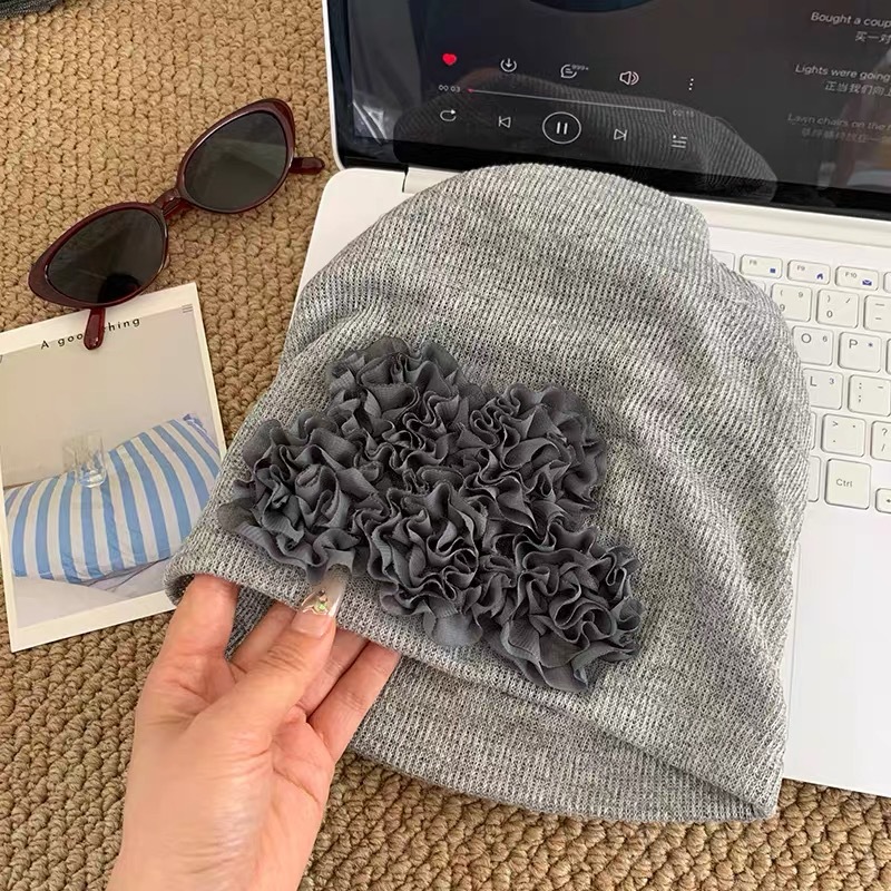 2026 Women's Japanese-Style Slouchy Beanie – Lightweight Knit Winter Hat with Floral Accent, Oversized Fit