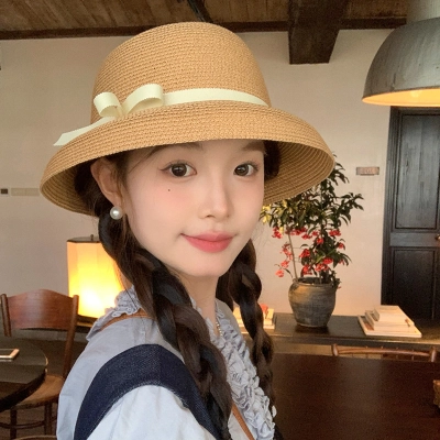 2026 Women's Hepburn-Style Wide-Brim Straw Sun Hat – UPF50+ Summer Outdoor Hat for Beach & City 02